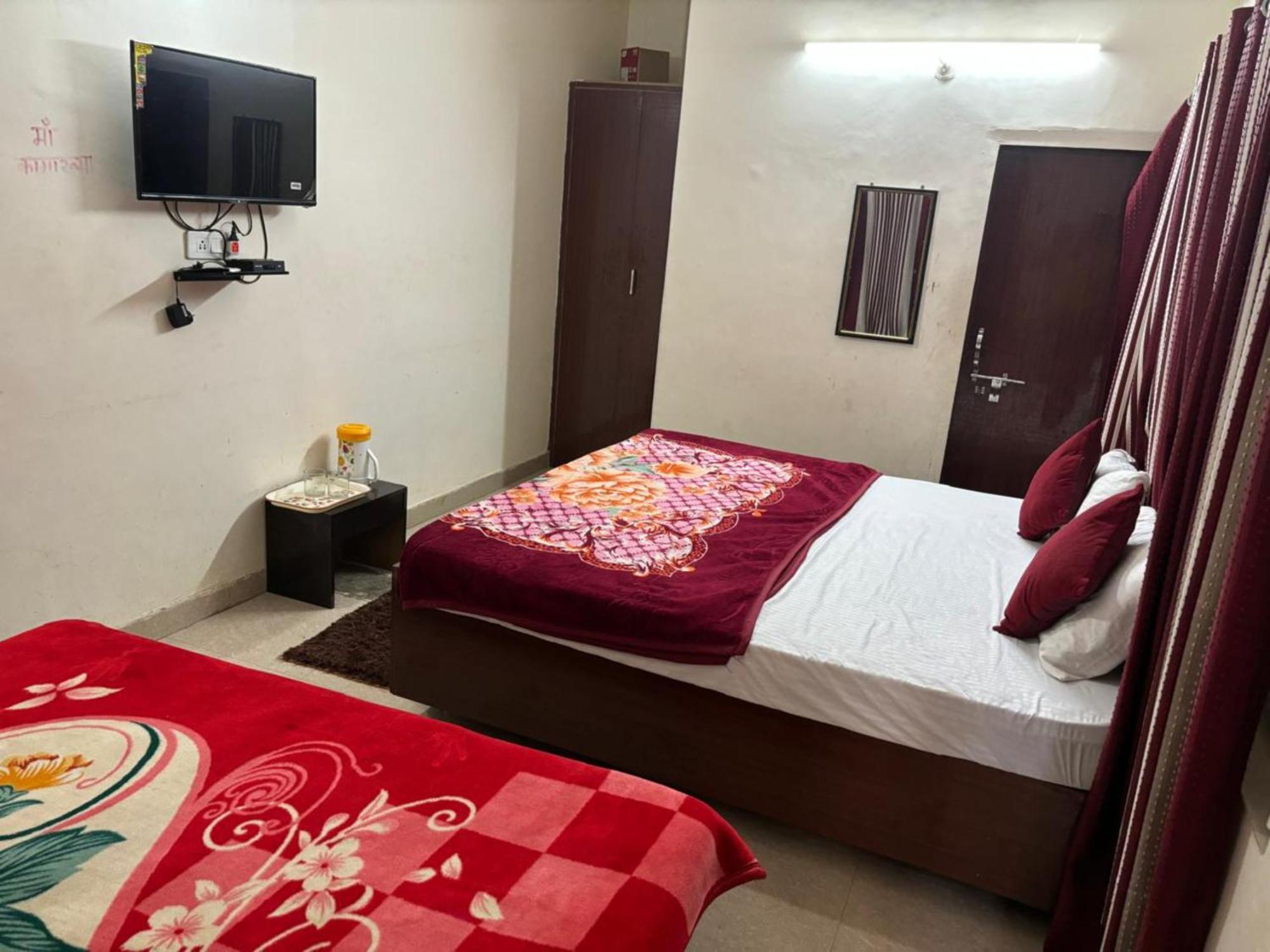 Homestay Goroomgo Paradise - Parking & Restaurant Available - Perfect Location And Comfortable