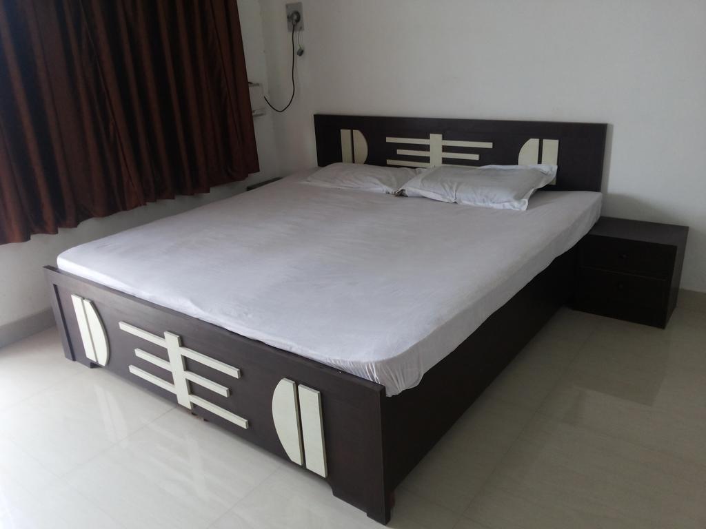 Goroomgo Paradise - Parking & Restaurant Available - Perfect Location And Comfortable